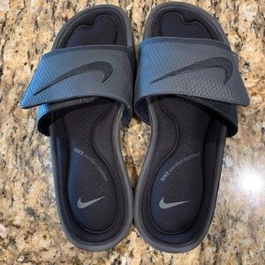 Nike slides